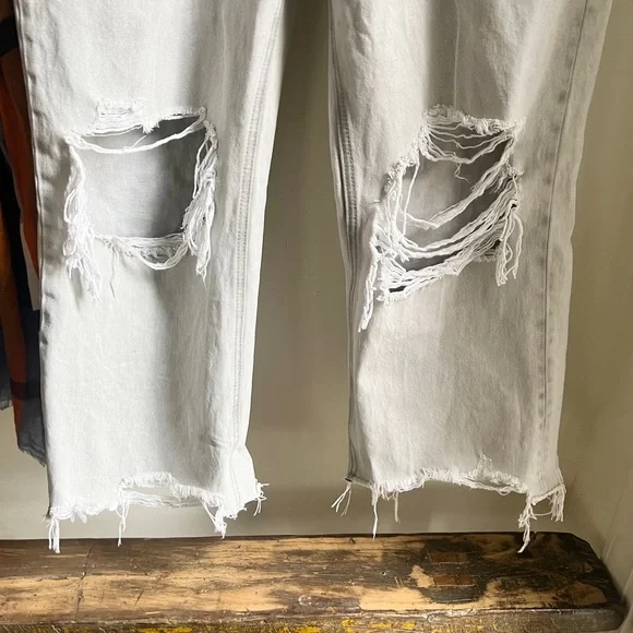 Vervet Ripped Distressed Light Grey Washed Crop Cut Off Baggy Jeans 30 - Picture 5 of 14